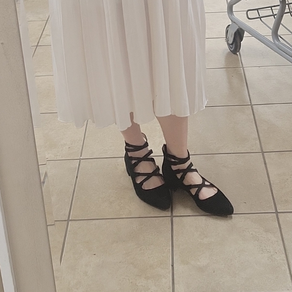 Sacha London 9 strappy black leather low heel chanel strappy